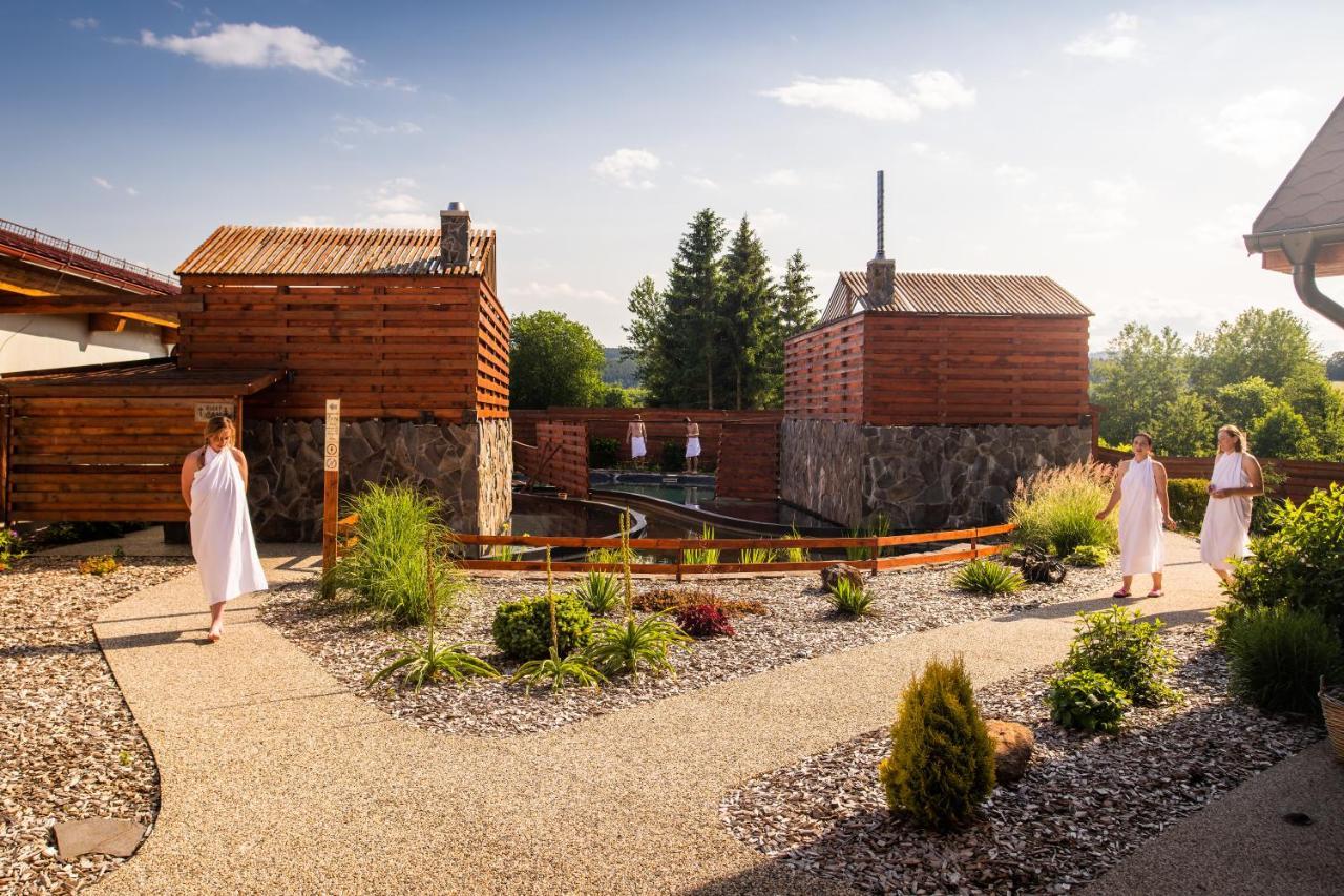 Hotel Frymburk Exterior foto